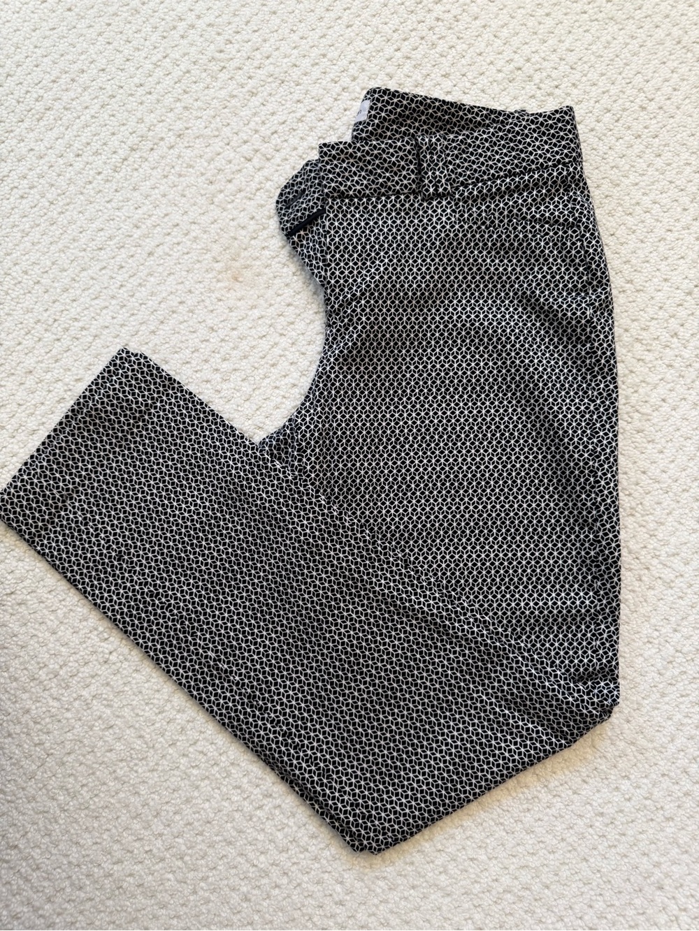 Calvin Klein Black & White Geometric Print Slim fit Ankle Pants Size 8.